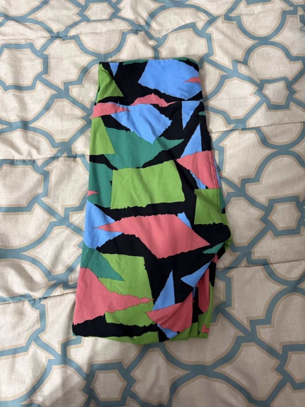 NWOT LuLaRoe Black Colorful Geometric Leggings Tall & Curvy 🖤